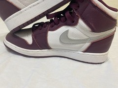 NIKE AIR JORDAN 1 RETRO HIGH OG (GS) BORDEAUX SZ 4Y — WOMEN SZ 5.5 575441-611