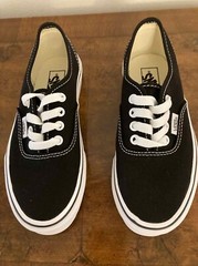 NIB Vans Authentic Black & True White Kids Youth Shoes – Size 1.0