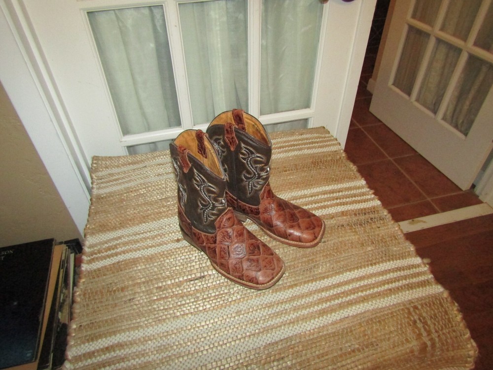 Unbranded Brown Animal Print Boots Distressed Youth sz US 13.5 Mex 20.5
