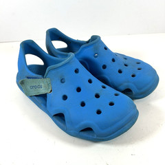 CROCS Big Kid’s Size J2 Blue Swiftwater Wave Sandal Water Unisex Ages 5 and up
