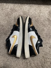 Size 6.5 (GS) – Jordan 1 SE Low Gold Toe