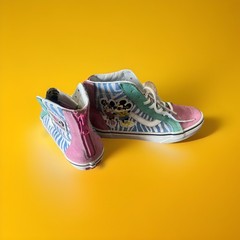 Vans Sk8-Hi Zip (Disney) 80’s Mickey/True White Size 2.5 Little Kid