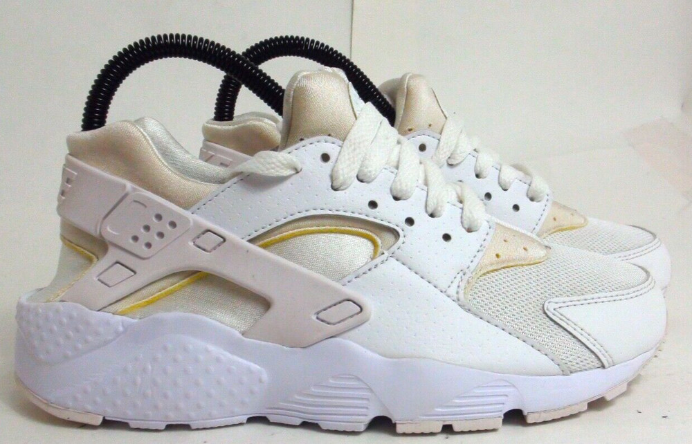 Nike Huarache Run Low White Pure Platinum Damaged Box 654275-110 Size 5.5