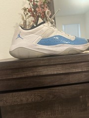 Nike Jordan CMFT Unisex mens Low Top Sneakers White/Blue Lace-Up US 8 EU 41