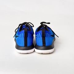 Nike Roshe Two Flyknit (GS) Sneakers – Racer Blue w/ Black Swoosh – Size 5.5Y