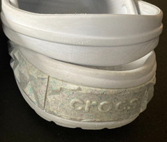 Crocs Kids Geometric Classic Clog Whitee with Hello Kitty Charms Size 5