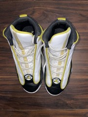 Jordan Jumpman Youth Sneaker Bundle – Size 5Y + FREE Bonus Basketball Scrapbook!