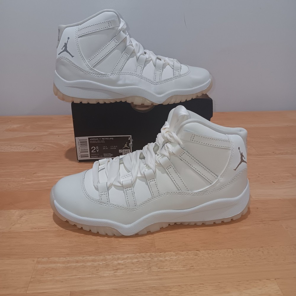 JORDAN 11 RETRO PEARL (PS) KIDS SIZE 2.5Y DO3857 110