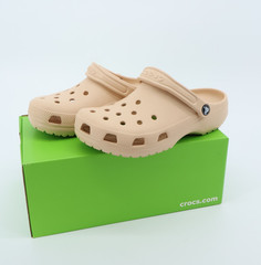 Crocs Classic Clog Kids Size J6 Shitake Tan New In Box EUR 38-39