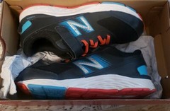 NEW BALANCE MULTI-COLORED SIZE 5 W KIDS SNEAKERS***YA680BG6* WITH BOX