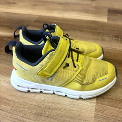 On Unisex Kids Yellow/White Mesh Hook & Loop Low Top Athletic Sneakers US 12