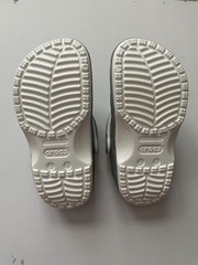 💯Crocs Classic silver Glitter Size J1 Junior Clogs Shoes Sandals NWOT