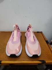 Size 7Y (GS) – Nike Flex Runner 2 Low Pink Foam