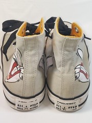 Converse Looney Toons Bugs Bunny Converse High Top Size Mens 4 Women’s Size 6