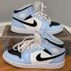 Authentic Jordan 1 Mid GS Ice Blue Black White Sneakers 4.5Y / Women’s 6