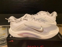 Nike A’One.. „A’ja Wilson“.. White/ Summit.. Size: Youth 6.5 or Women 8