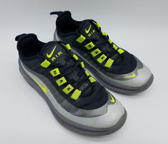 Nike Air Max Axis (GS) Boy’s Size 4Y Sneakers Black Volt Grey