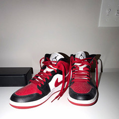 Jordan Air Jordan 1 Mid Top US 7.5 Red Black White Leather BQ6472-079