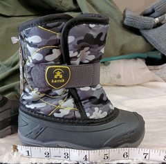 KAMIK Snowbug Insulated Waterproof Boots Toddler Sz 8 Camo Gray White Faux Fur