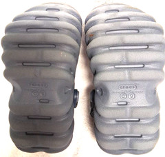 Echo CROCS kid’s child size 9 grey in excellent pre-owned condition