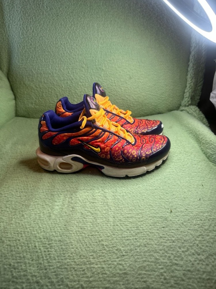 Nike Air Max Plus GS Peace Love and Basketball Court Purple Size 5.5Y