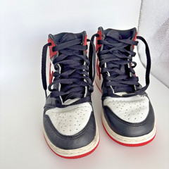Nike Air Jordan 1 Mid Youth Size 4Y White Black Gym Red School