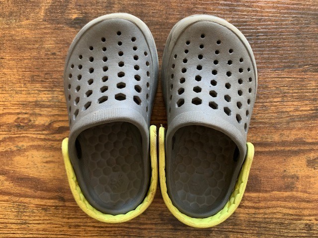 Joybees Toddler Kid’s Active Clog Slip On Sandals Gray Water Shoes Size 6/7