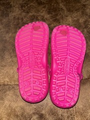 Crocs Iconic Pink Thong Flip Flop Elastic Strap Back Sandals Size C11