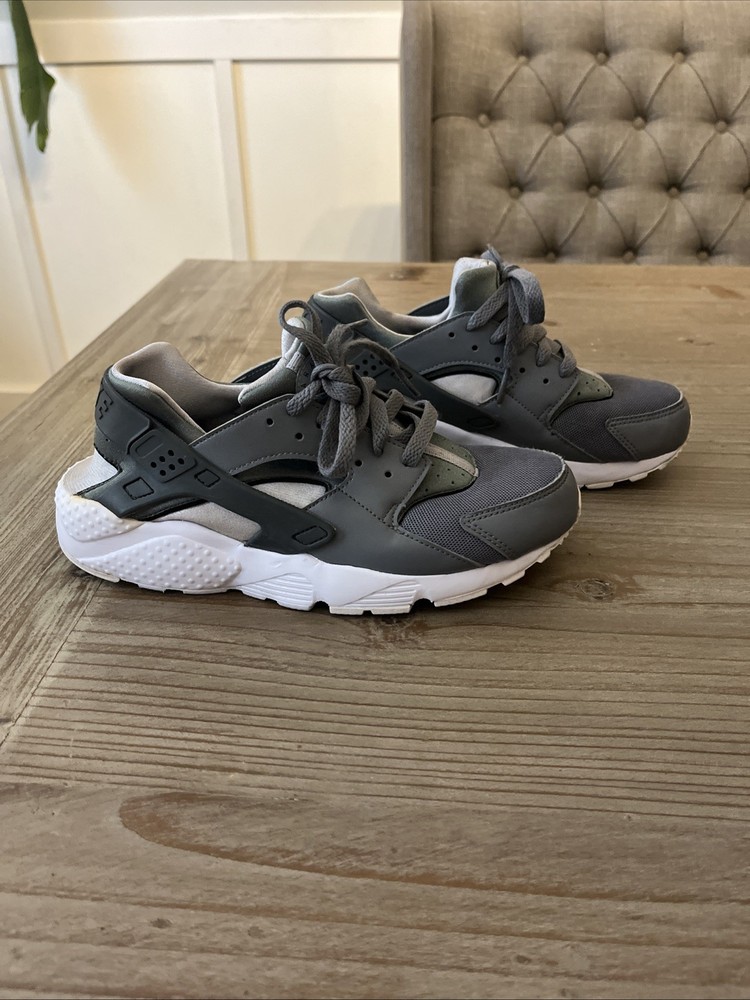 Nike Huarache Run GS size 6.5Y