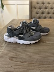 Nike Huarache Run GS size 6.5Y