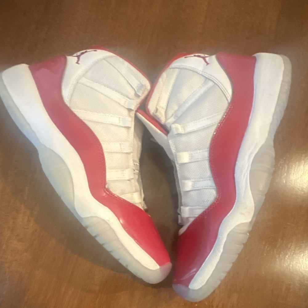 Jordan Air Jordan 11 White Red Mesh Patent Leather Kids Sneakers 6.5Y 378038-116