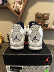 Size 6.5Y/8W GS) – Jordan 4 Retro Mid Midnight Navy