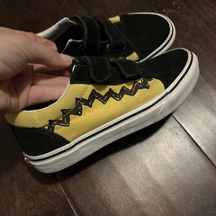 Vans Old Skool Charlie Brown Peanuts Toddler Boys Yellow Black Sneakers Sz 2.5