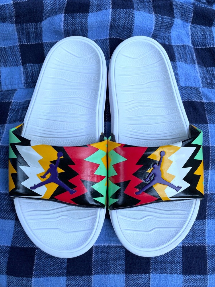 Multicolor Air JORDAN BREAK SLIDES *HARE* Bugs Bunny Edition Size 7Y