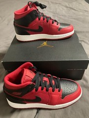 Air Jordan 1 Mid GS Reverse Bred (Red and Black) – Size US 4Y or AU 3.5 or 23cm