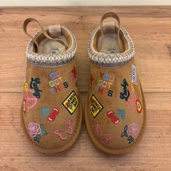 STEVE MADDEN TJordye Slipper Cognac Tan Kids Size 11 Suede Patches Clog Comfort