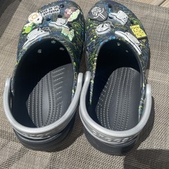 Crocs Clogs Star Wars Mandalorian Jibbitz Black Grogu Youth J4 Women’s 6 Men’s 4