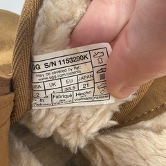 UGG Classic Ultra Mini Platform Zip Chestnut Suede Boots 1153290K Boys Size 2