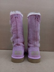 Ugg K Bailey Button Triplet Style- 1962k, Rose Quartz, Sz 2