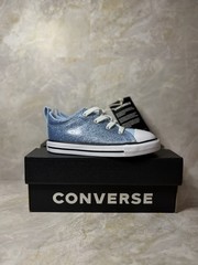 Converse Chuck Taylor All Star Kids Low Top Glitter Lace-Up Blue US 10- New