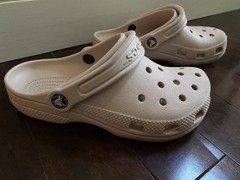 Crocs Classic Clogs Light Pink Color Kids Size J4 Pre-owned