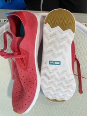 Native Apollo Moc Sneakers Size 7.5 Low Top Torch Red Shell White Fashion Shoes