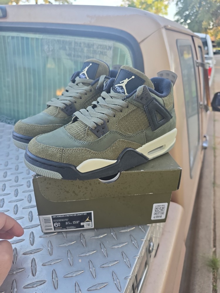 Size 6.5 (GS) – Jordan 4 SE Retro Low Craft – Olive