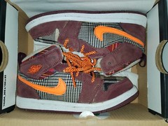 Size 10 C Jordan 1 Mid SE (TD) Night Maroon/Total Orange FD5462-608 Kids