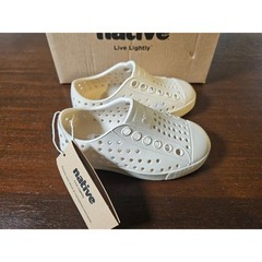 Native Jefferson Bloom Kids Size C5 Bone White Soy Beige Slip On Shoes