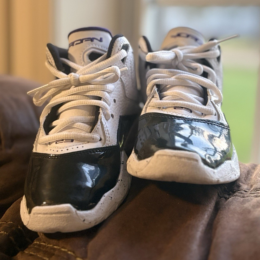 Jordan B’Loyal (PS) Unisex Kids Basketball Sneakers 11C White/Black/Purple