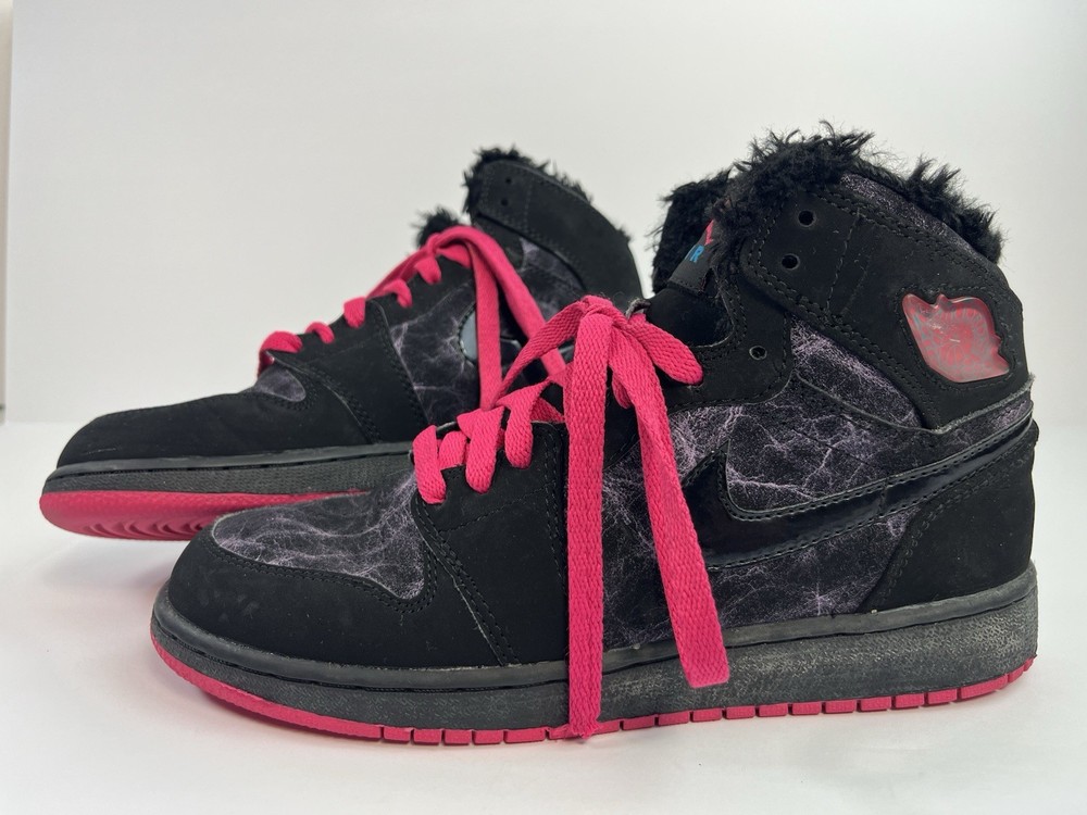 Air Jordan 1 Retro High Prem GS ‚Black Vivid Pink Youth Size 5.5Y 535804-017