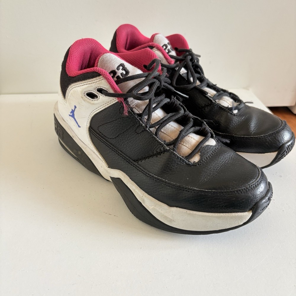 Jordan Max Aura 3 (GS) Black/Medium Blue-White Pink Size 6Y 38.5