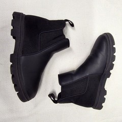 Native Kensington Treklite Boots Kids C13 Black Chelsea Slip On Lug Sole Rugged