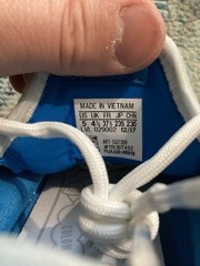 DS 2017 Adidas Pharrell Williams Tennis Hu Bright Blue & White Juniors Sz 5